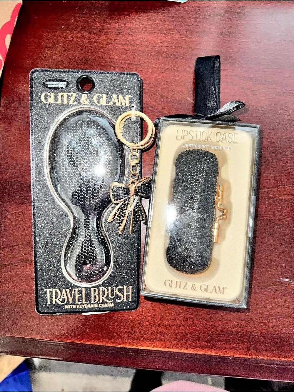 Glitz & Glam Travel Brush and Lipstick Case Set & Lipstick Case Keychain Black &
